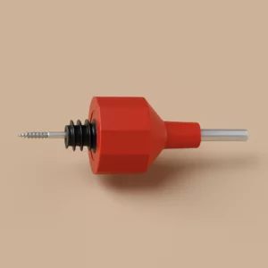 3D-gerendertes Bild einer Einschraubhilfe mit rotem Gehäuse und Schraubaufnahme vor einfarbigem Hintergrund.